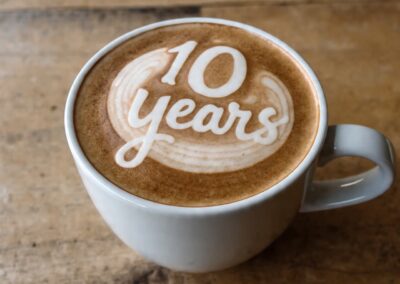 Decade Delight Latte: Maple latte with cinnamon cold foam